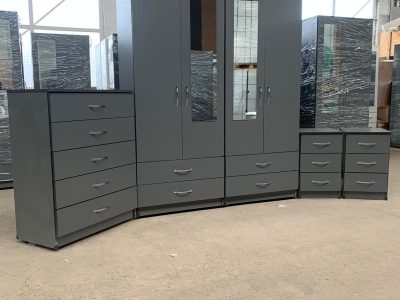 2xWardrobe+5 Draw Chester Draw+2x3 Draw Bedside Draws